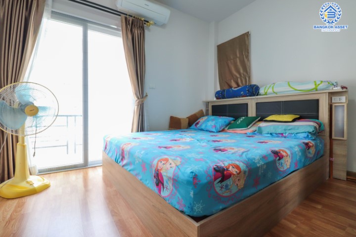 *****บ้านเดี่ยวมือสองนนทบุรี ม.สิริกานต์3 บางใหญ่-กาญจนาฯ (ซ.วัดลาดปลาดุก) ที่สุดของความพิเศษ! กับบ้านหลังใหญ่ ตกแต่งพร้อมอยู่ เนื้อที่ 53.6 ตร.ว. ฟังก์ชัน 3 นอน 3 น้ำ จอดรถได้ 2 คัน ตัวบ้านโปร่ง กว้างขวางทั้งภายในและภายนอก บนทำเลเดินทางสะดวก ใกล้เซ็นทรัลเวสต์เกต โรงเรียนสากลศึกษา และ MRT สายสีม่วง "สถานีคลองบางไผ่"